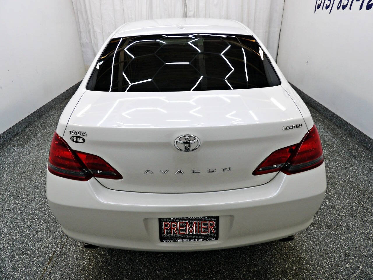 Used 2009 Toyota Avalon Limited FWD image 5