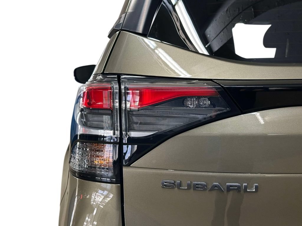 Used 2025 Subaru Forester Touring w/ Popular Package - Touring AWD/4WD image 31