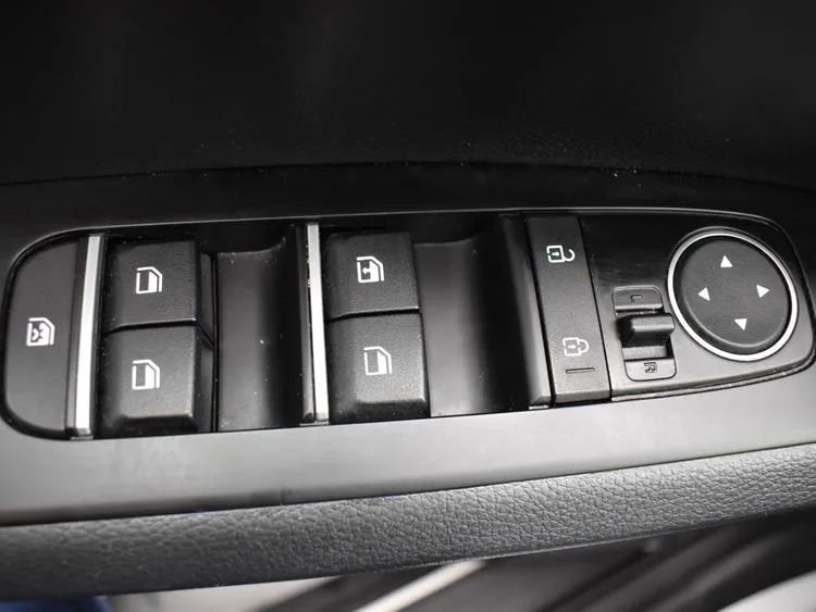 Used 2025 Kia Soul LX w/ LX Technology Package image 21