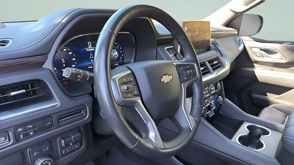 Used 2022 Chevrolet Tahoe LT w/ LT Signature Package RWD image 11