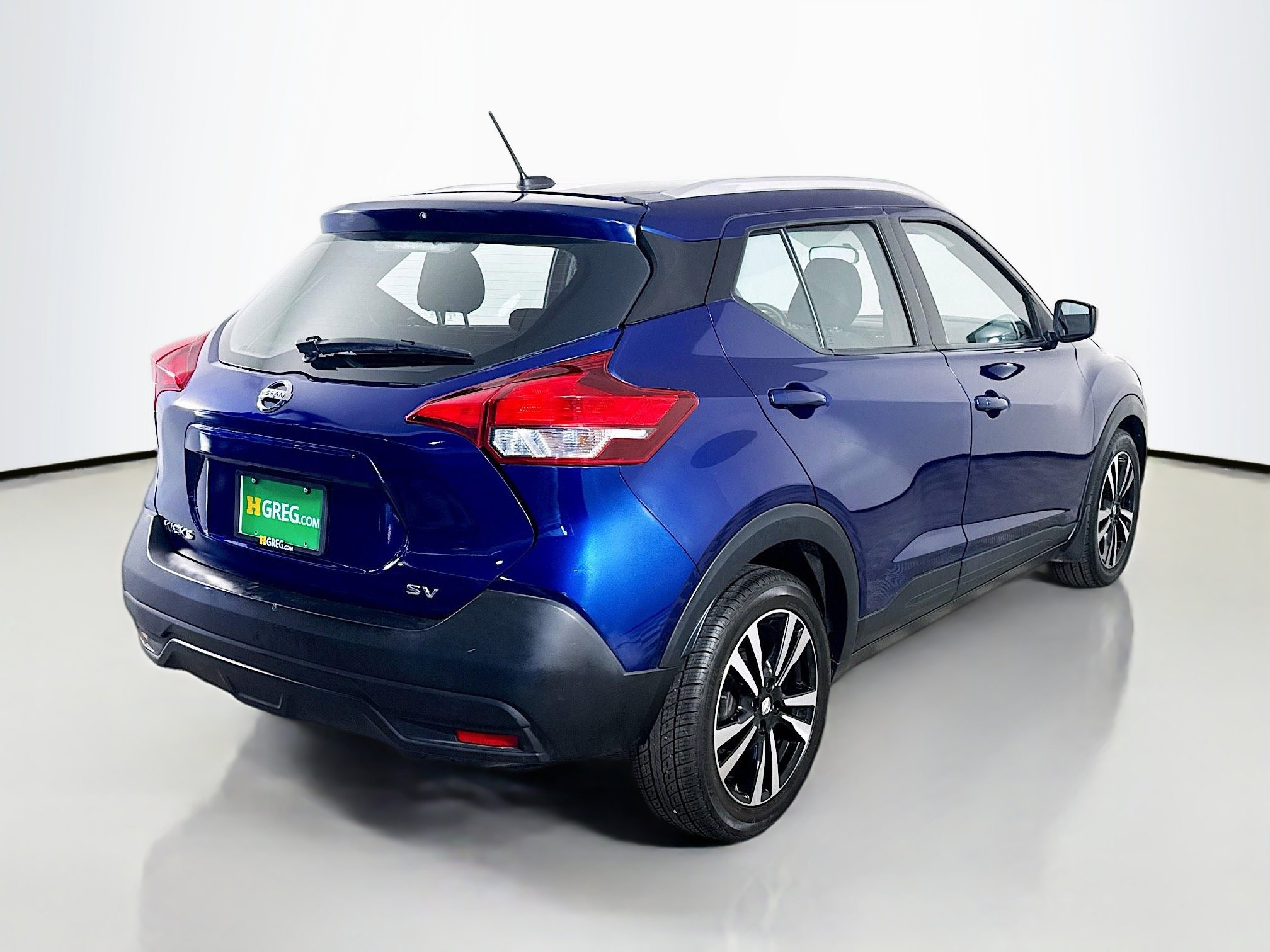 Used 2018 Nissan Kicks SV image 10