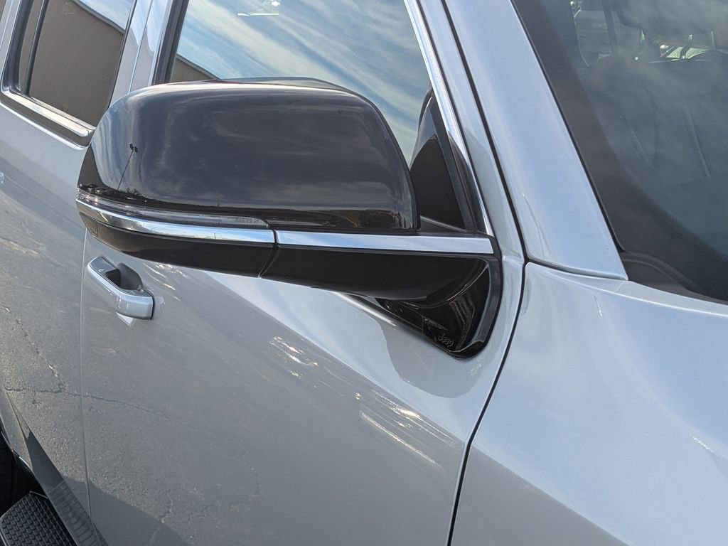 Used 2024 Jeep Wagoneer Series III image 11