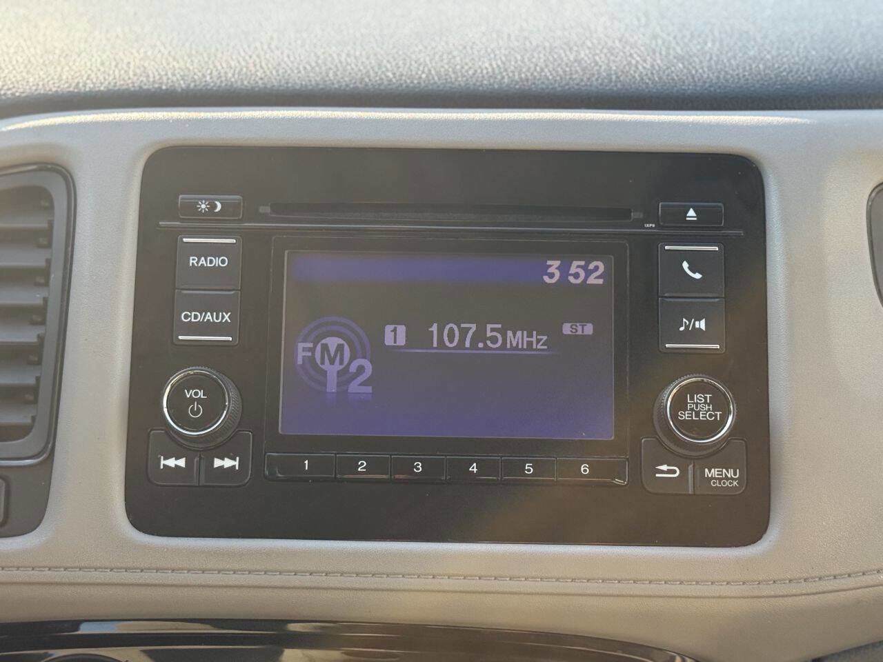 Used 2018 Honda HR-V LX image 20