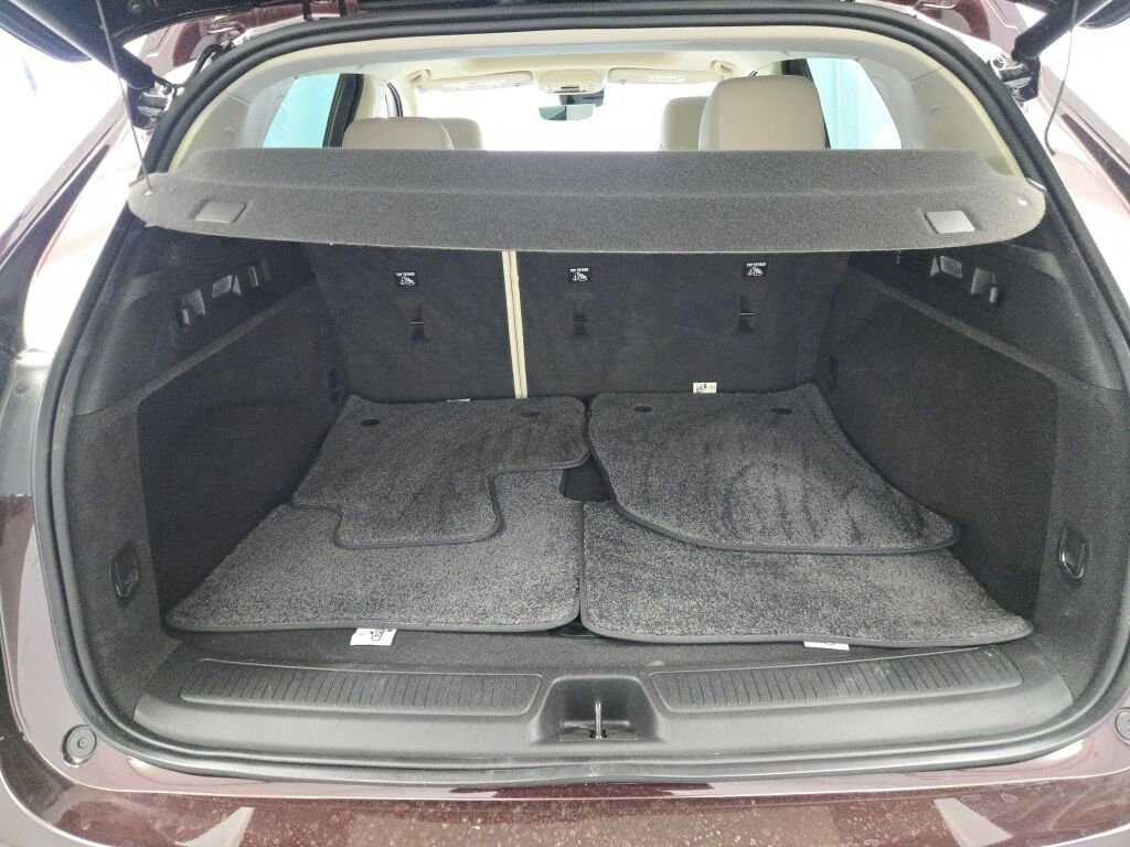 Used 2023 Buick Envision Avenir image 18