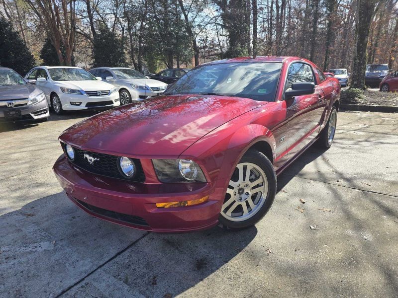 Used 2005 Ford Mustang GT Premium image 1