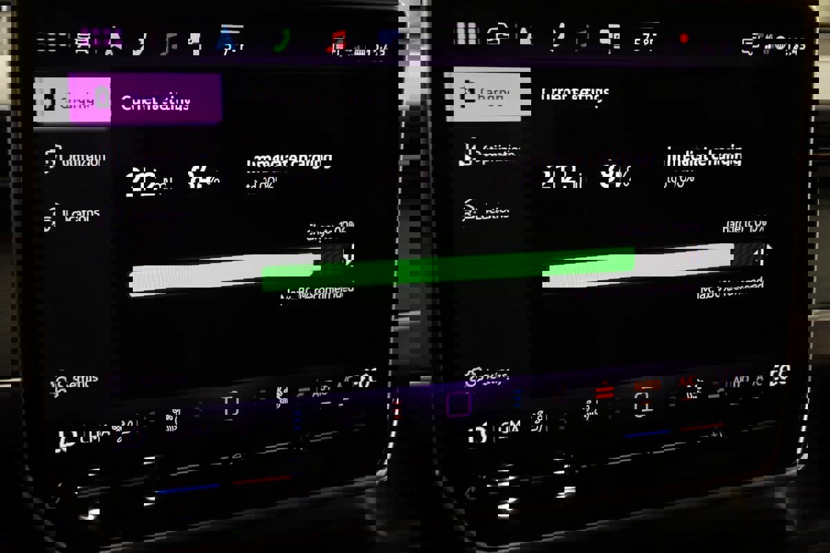 Used 2025 Volkswagen ID. Buzz Pro S image 37