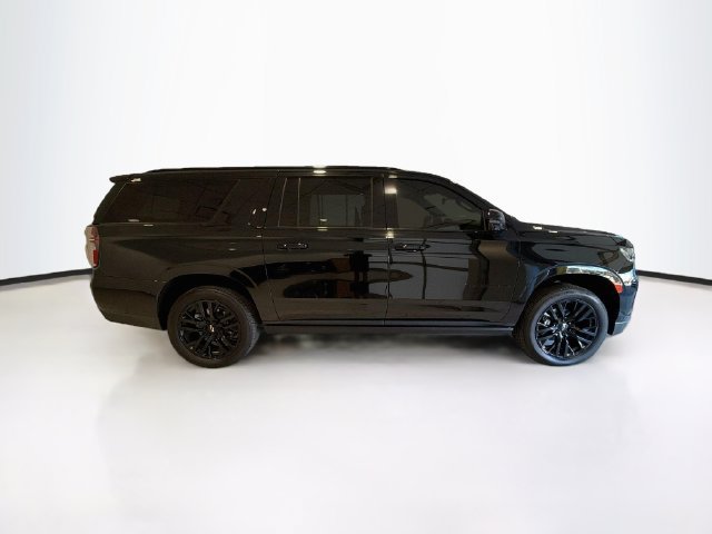 Used 2024 Chevrolet Suburban High Country w/ Advanced Technology Package AWD/4WD image 8