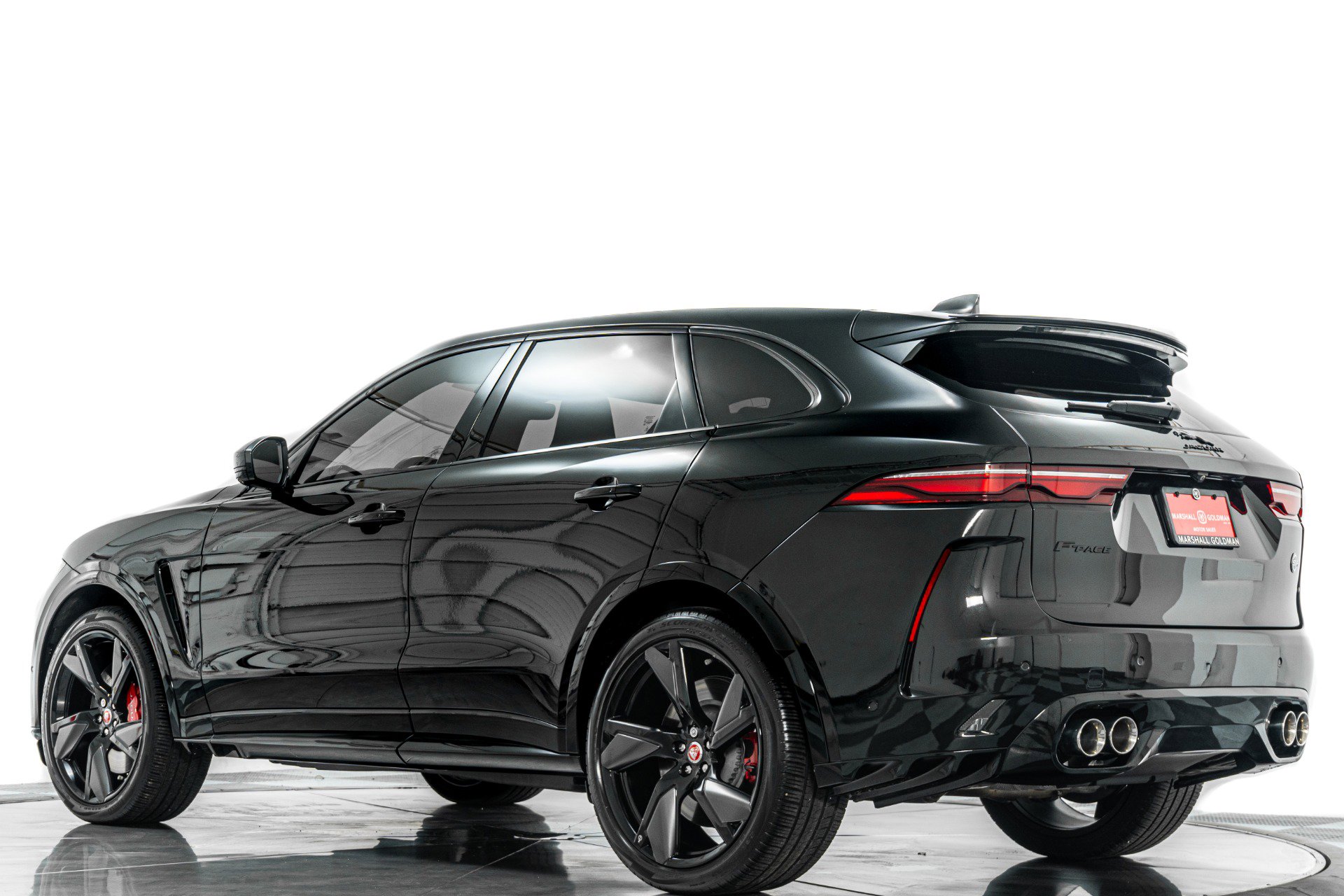 Used 2023 Jaguar F-PACE SVR image 32