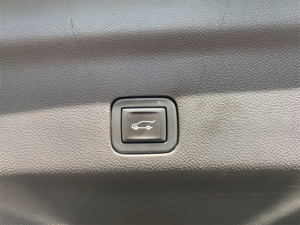 Used 2021 Cadillac Escalade Sport image 16