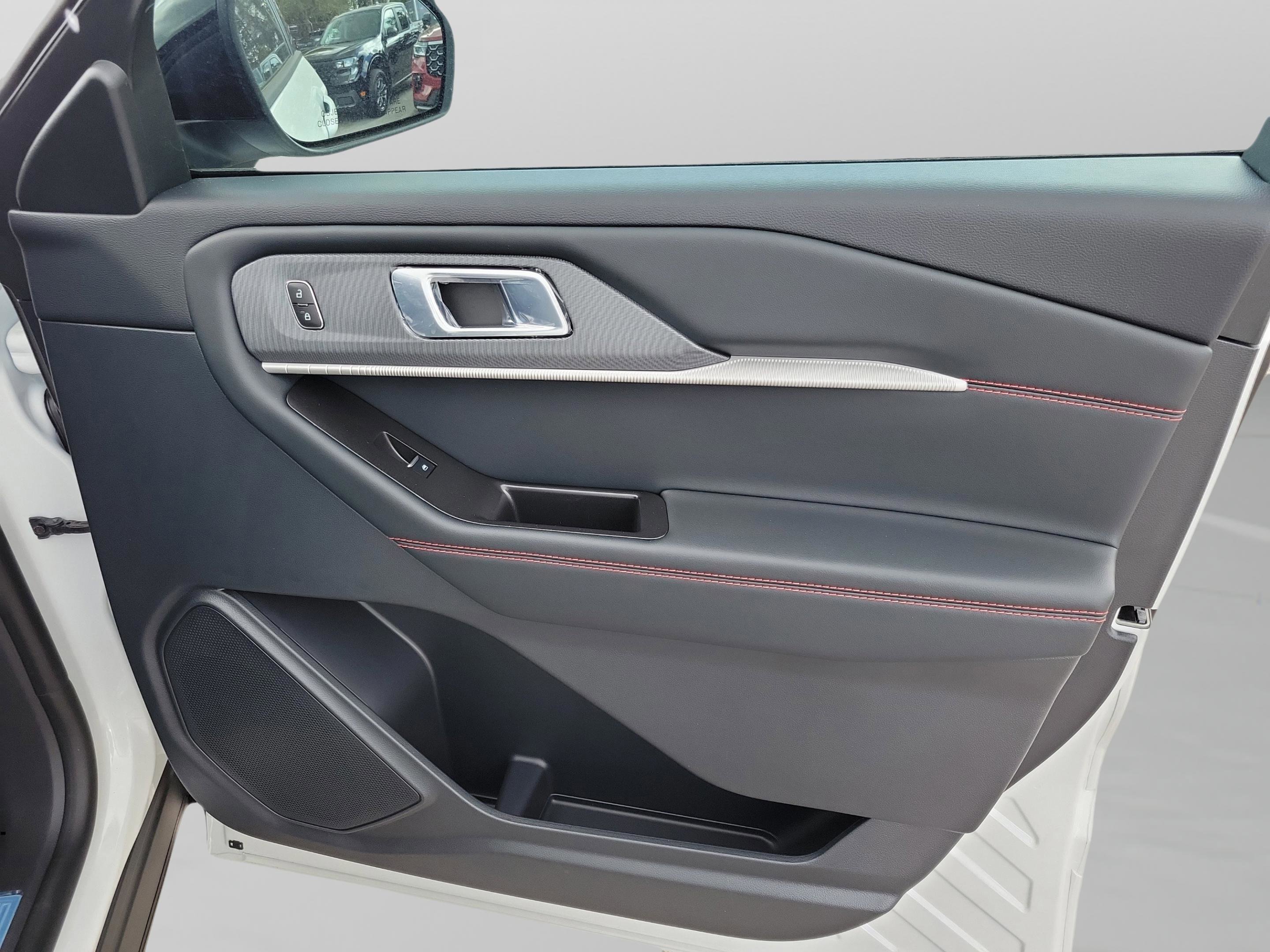 New 2026 Ford Explorer ST-Line RWD image 28