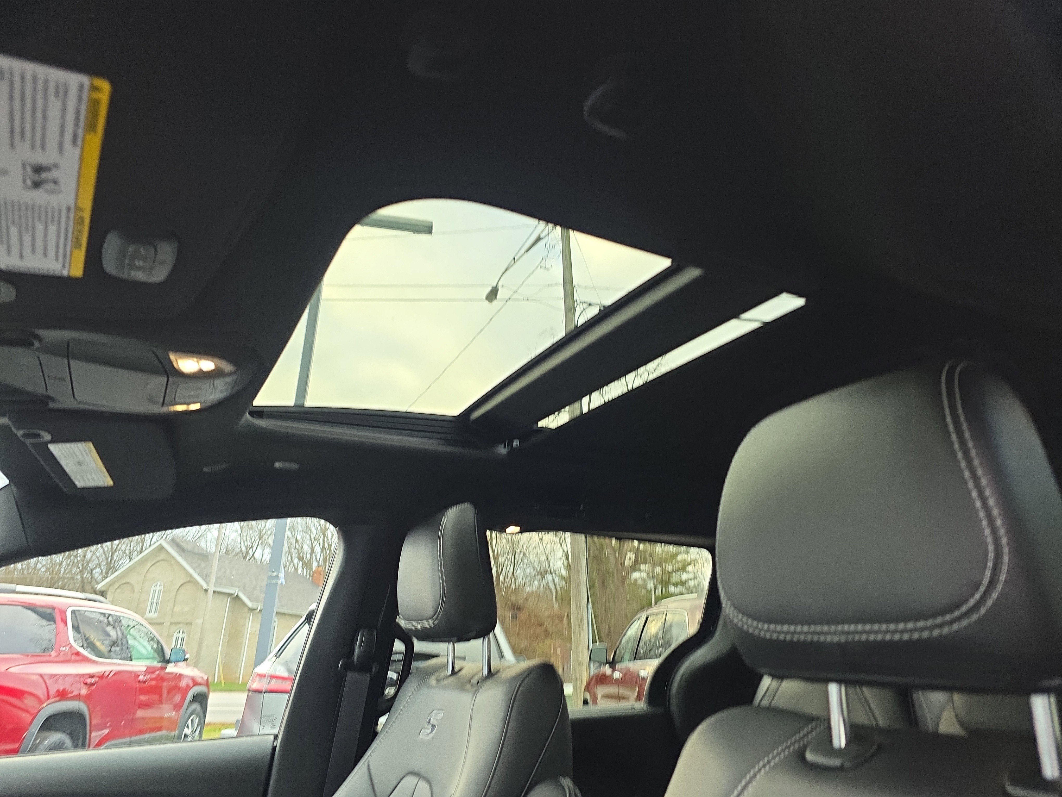 New 2026 Chrysler Pacifica Select image 5