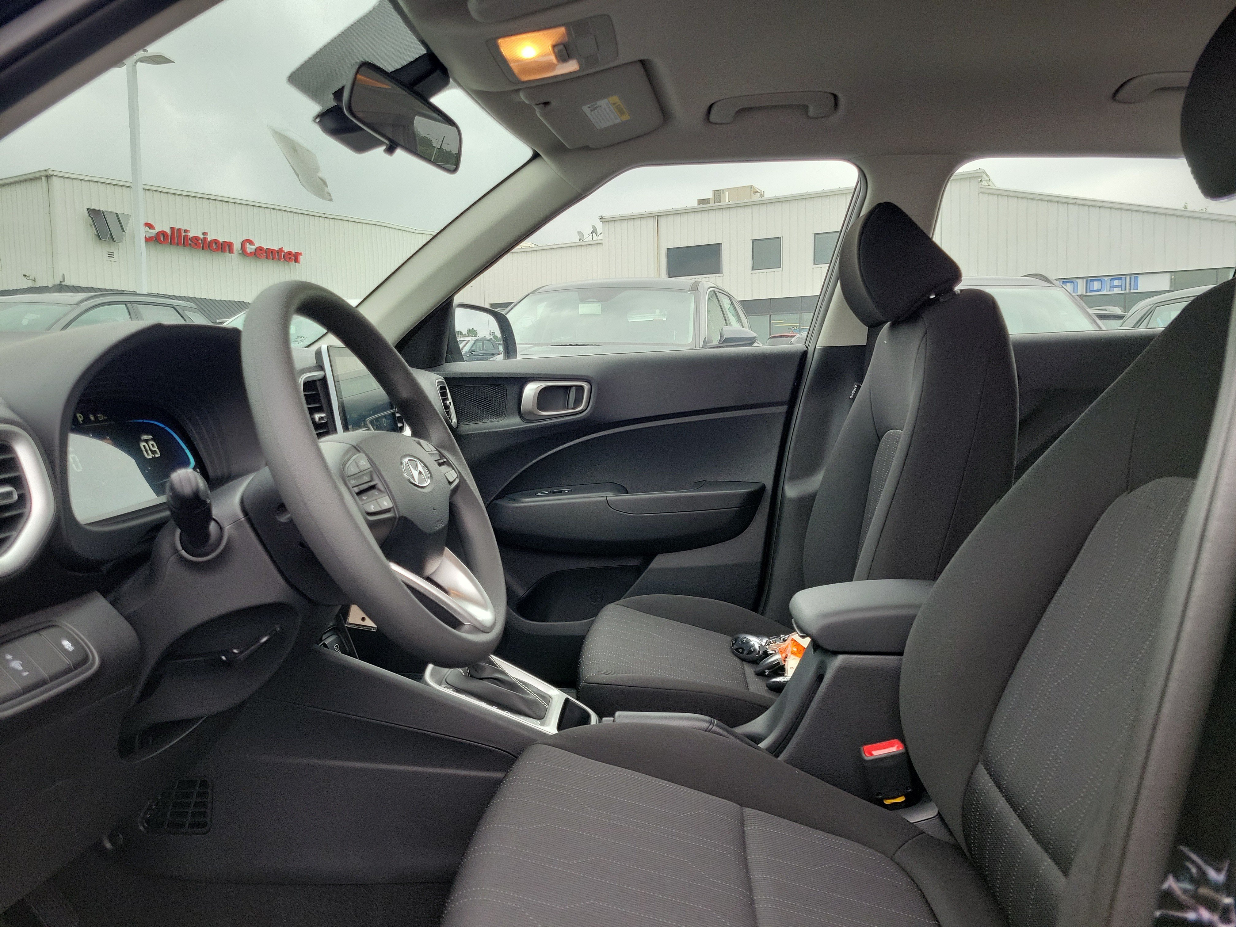 New 2026 Hyundai Venue SE FWD image 14