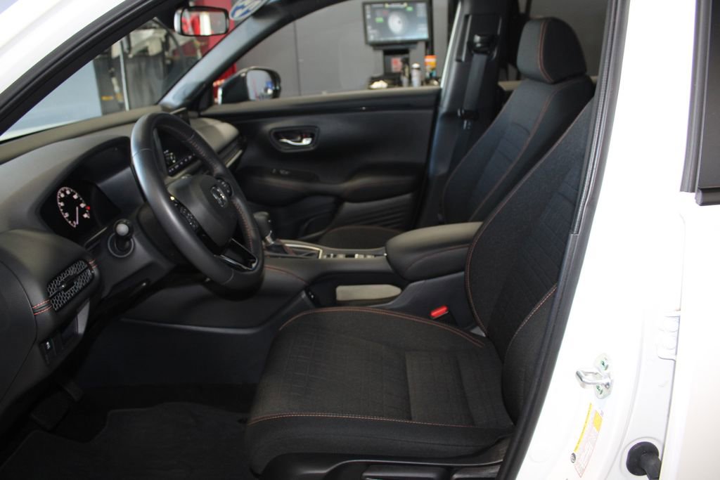 Certified 2024 Honda HR-V Sport image 12