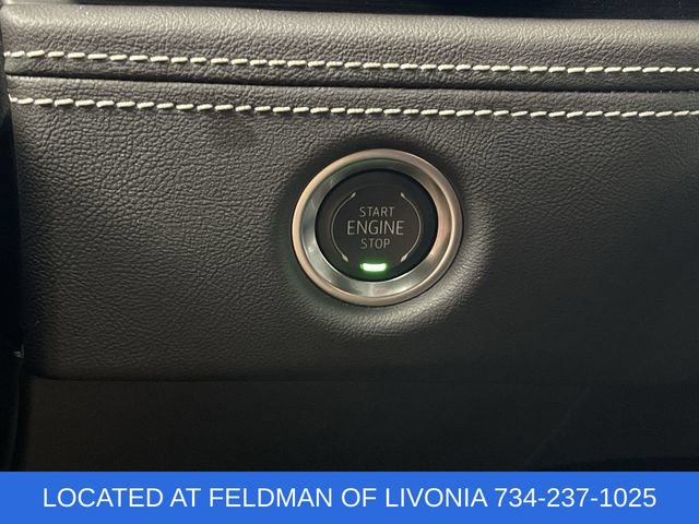 Certified 2025 Cadillac Escalade Luxury w/ LPO, Floor Liner Package AWD/4WD image 17