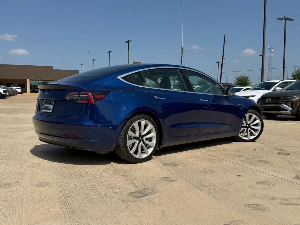 Used 2020 Tesla Model 3 Standard Range RWD image 7