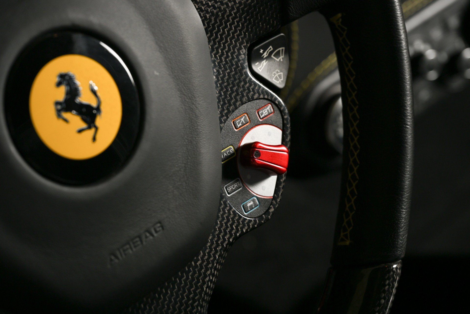 Used 2011 Ferrari 458 Italia Coupe RWD image 17