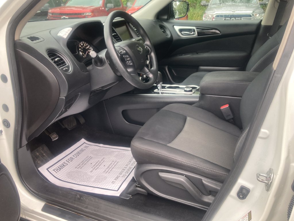 Used 2017 Nissan Pathfinder S AWD/4WD image 12