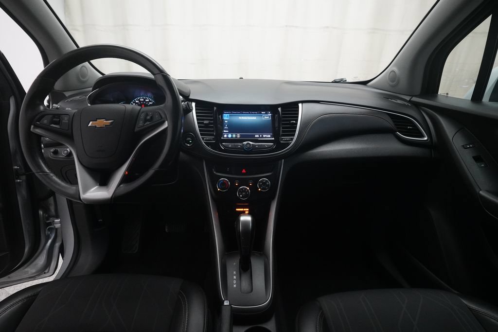 Used 2020 Chevrolet Trax LT w/ LT Convenience Package FWD image 5