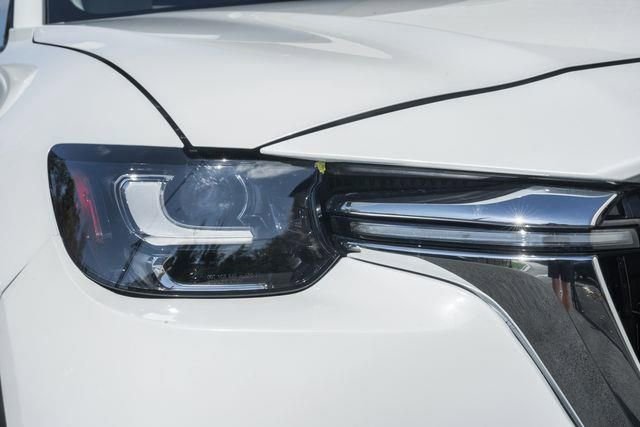 Used 2024 MAZDA CX-90 3.3 Turbo w/ Preferred Package image 13