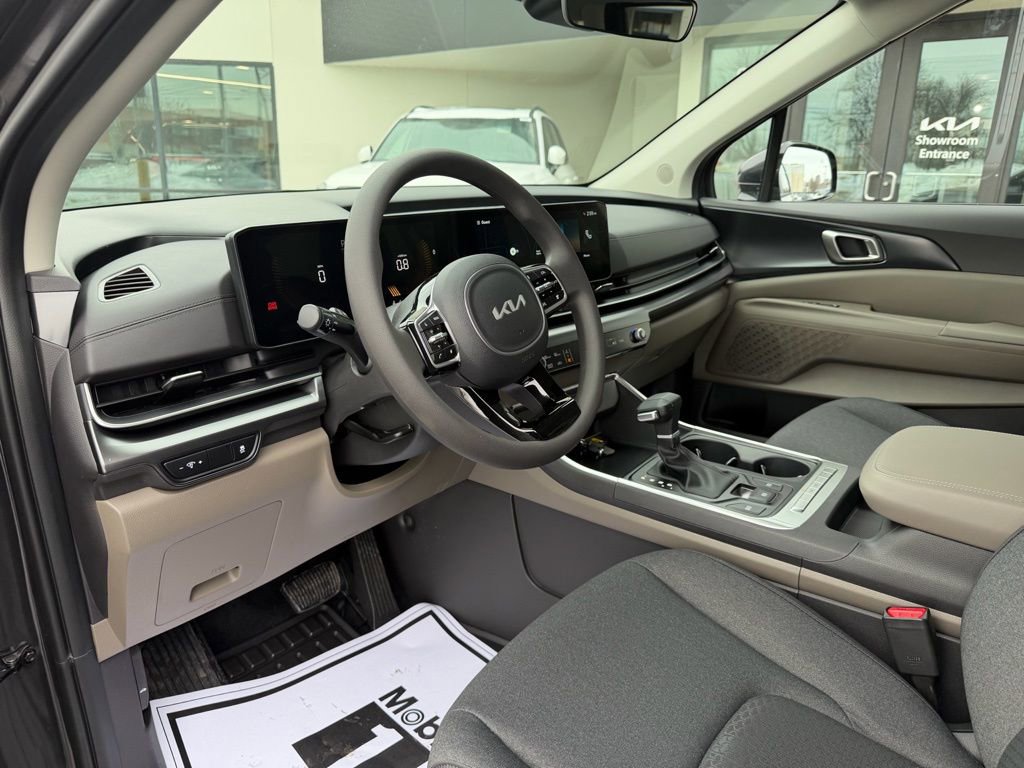 New 2026 Kia Carnival LX image 28