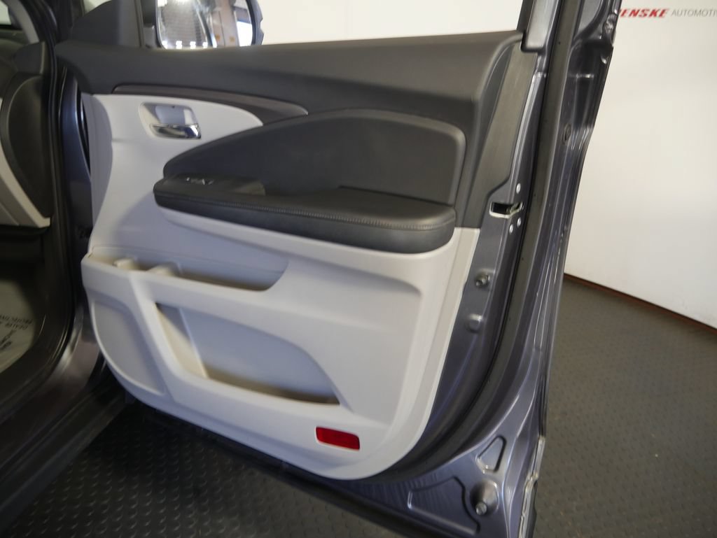 Used 2019 Honda Ridgeline RTL-T image 5