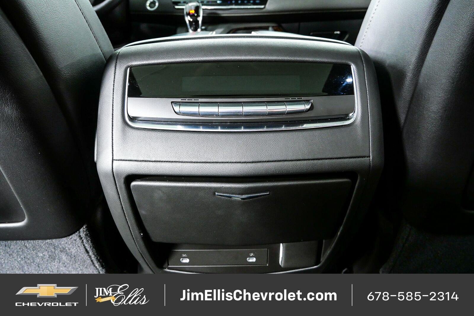 Used 2021 Cadillac Escalade Premium Luxury AWD/4WD image 20