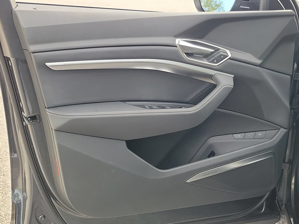 Certified 2024 Audi Q8 e-tron Premium Plus AWD/4WD image 25
