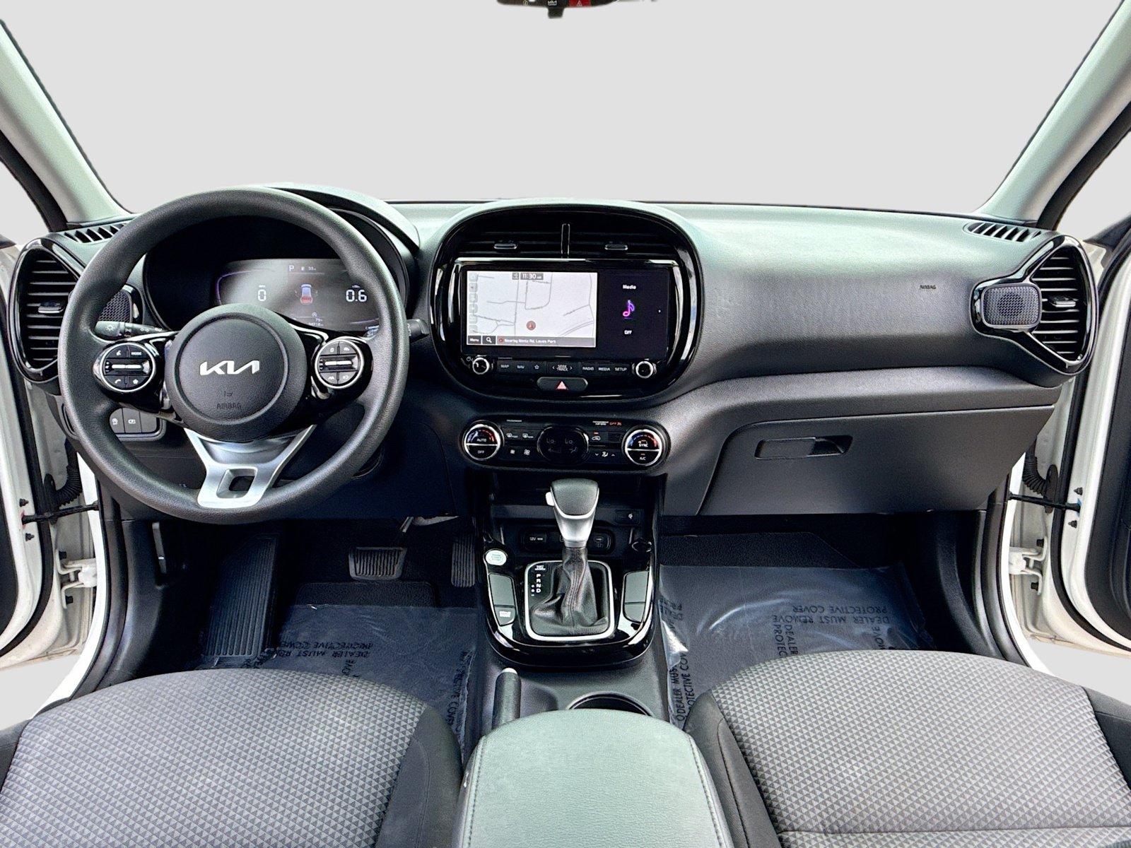 Used 2023 Kia Soul S FWD image 3