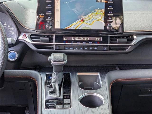Used 2022 Toyota Sienna XSE FWD image 10