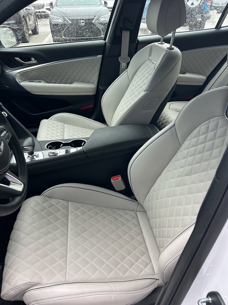 Used 2025 Genesis G70 3.3T Advanced w/ Sport Prestige Package image 7