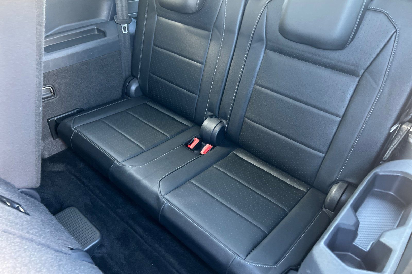 Used 2019 Volkswagen Tiguan SE w/ Panoramic Sunroof Package image 15