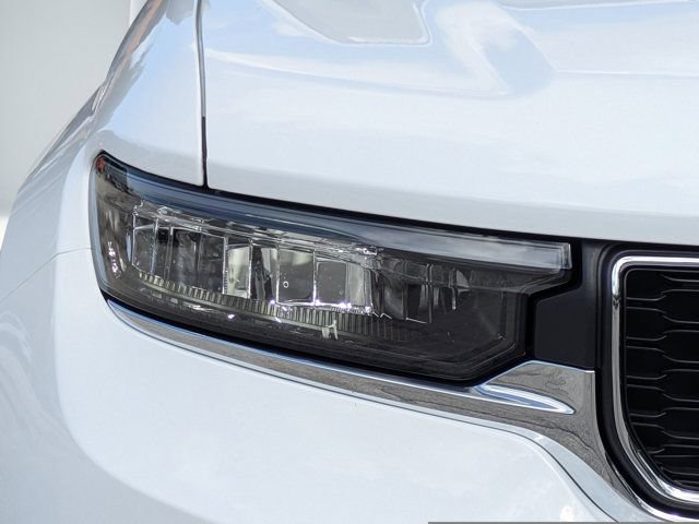 New 2026 Jeep Grand Cherokee L Laredo RWD image 9