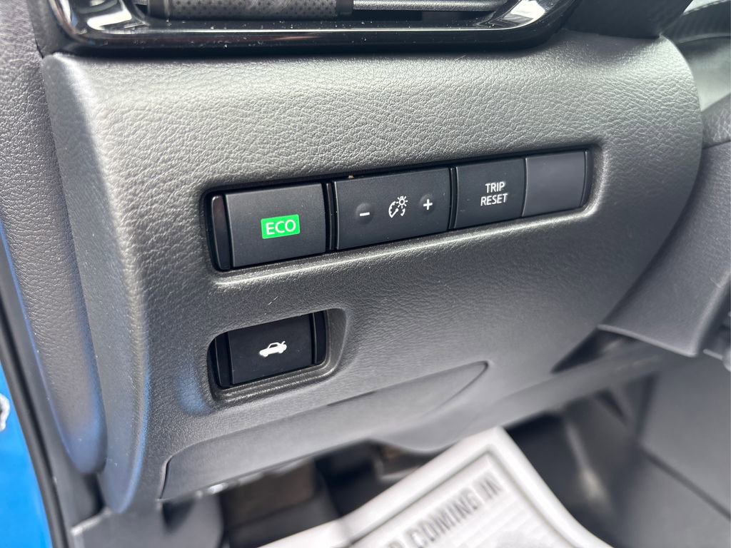 Used 2020 Nissan Sentra SR FWD image 32