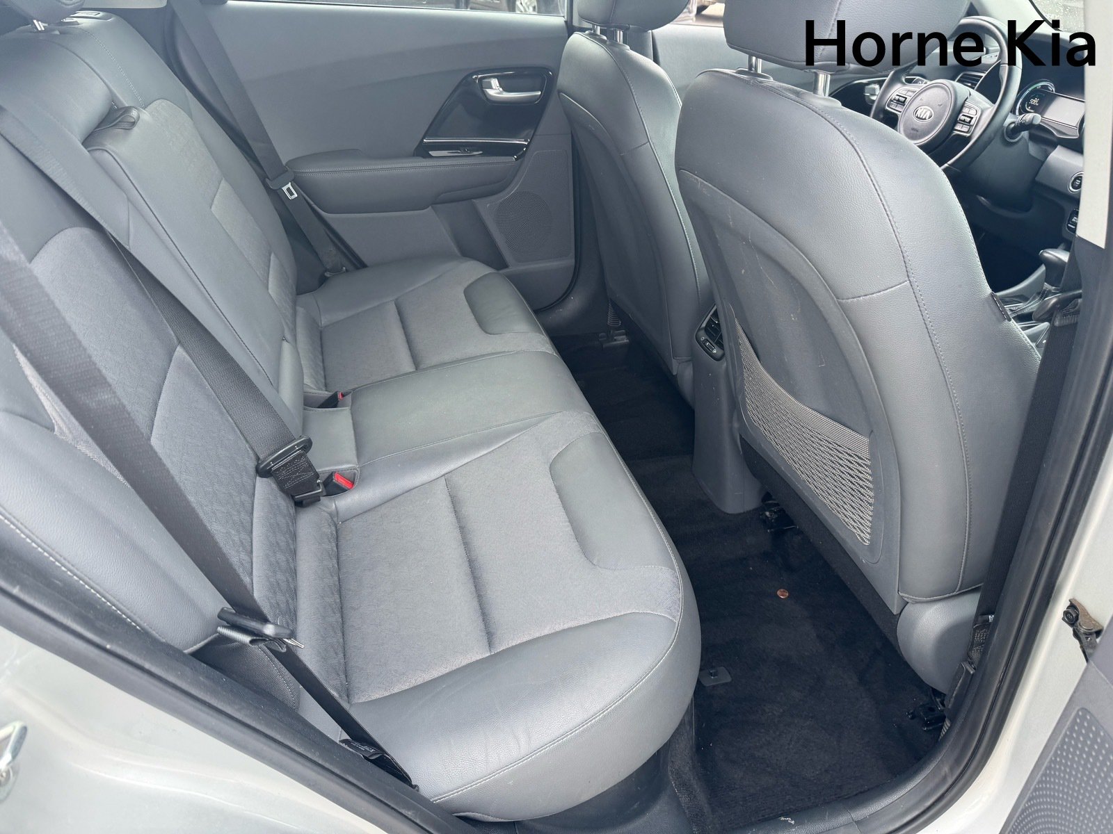 Used 2017 Kia Niro EX FWD image 28
