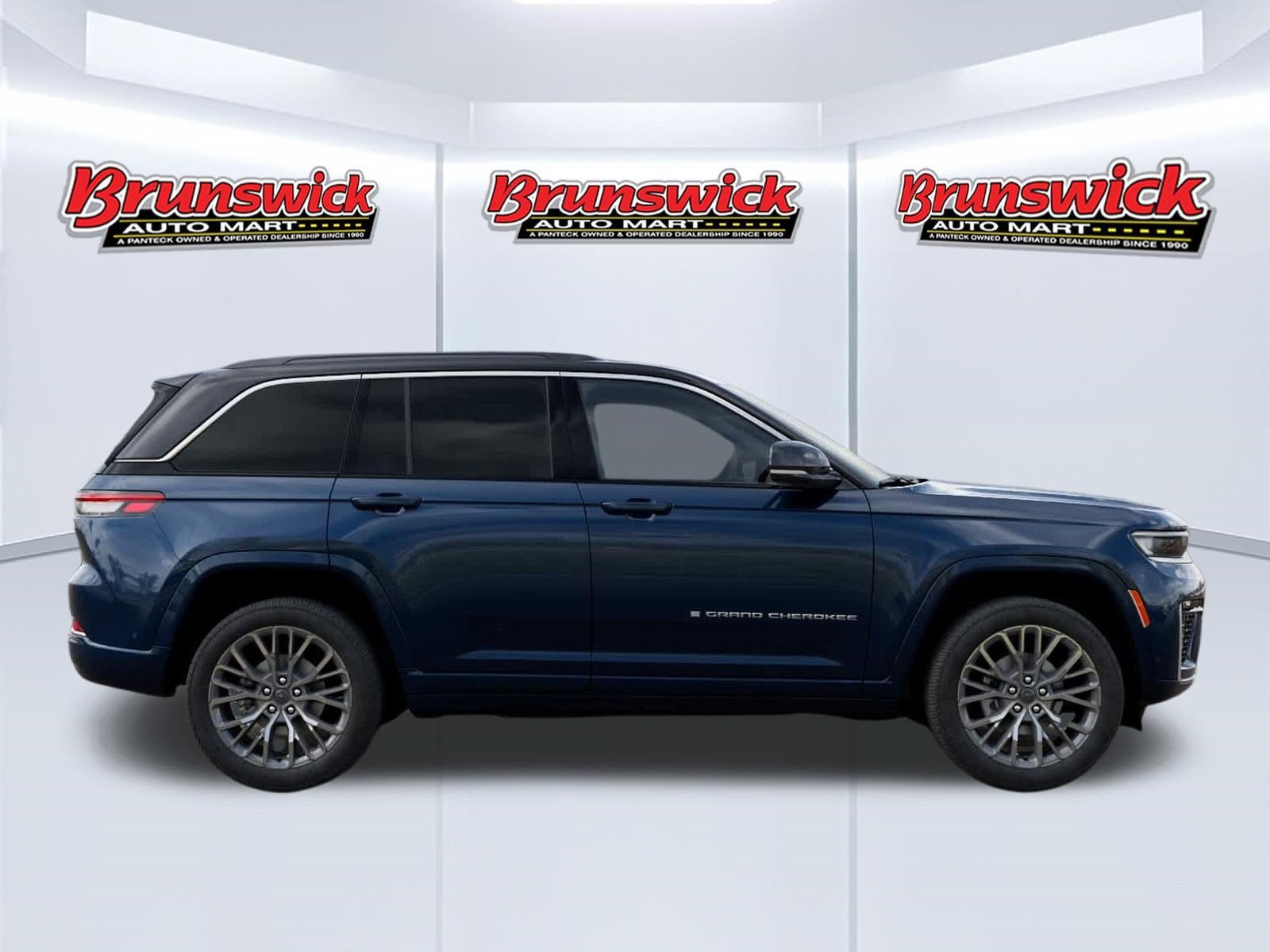 New 2027 Jeep Grand Cherokee Summit AWD/4WD image 21