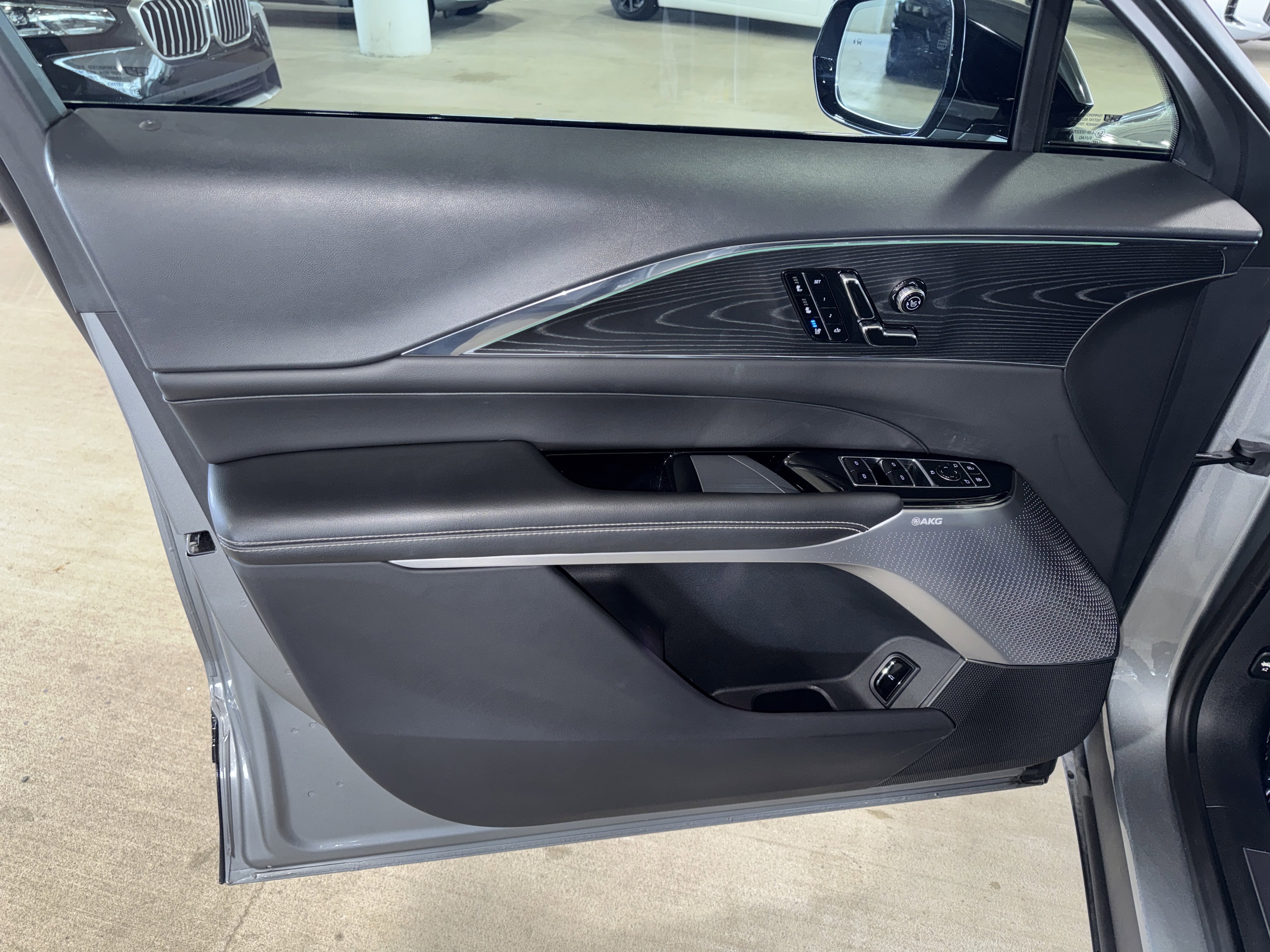 Used 2024 Cadillac Lyriq Sport image 19