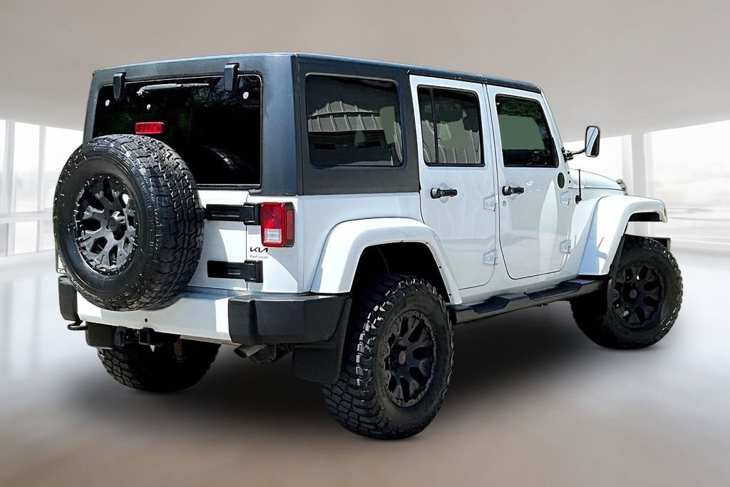 Used 2016 Jeep Wrangler Unlimited Sahara AWD/4WD image 6