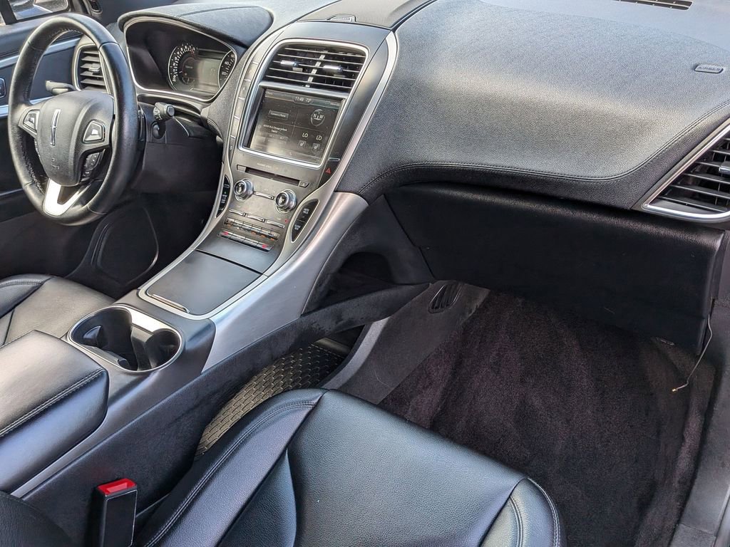 Used 2016 Lincoln MKX Premiere image 24