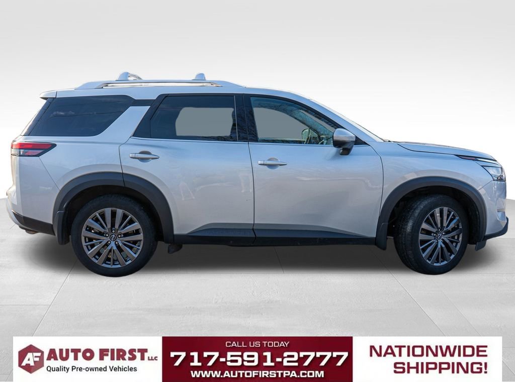 Used 2024 Nissan Pathfinder SL w/ SL Premium Package image 2