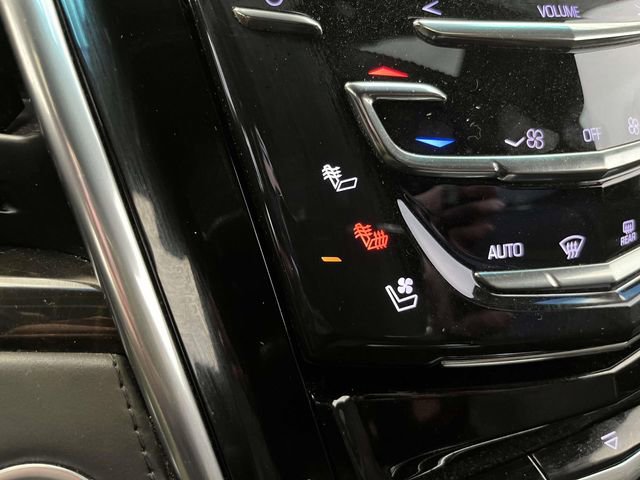 Used 2018 Cadillac Escalade Platinum image 29