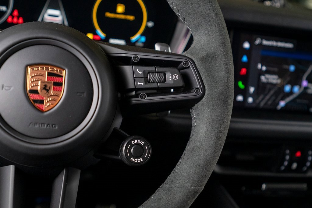 New 2026 Porsche Cayenne GTS image 22