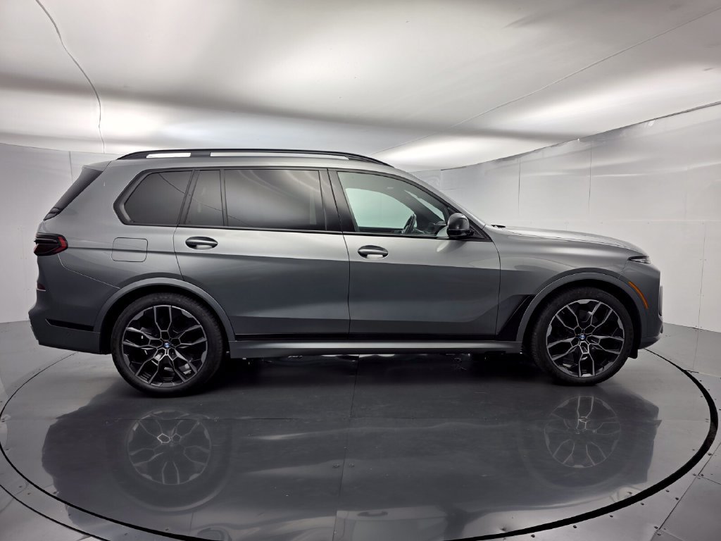 Used 2024 BMW X7 M60i w/ Executive Package AWD/4WD image 3