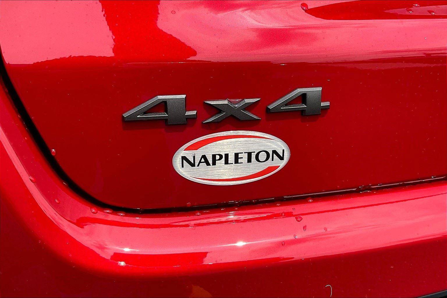 New 2025 Jeep Compass Latitude w/ Sun & Sound Group image 8