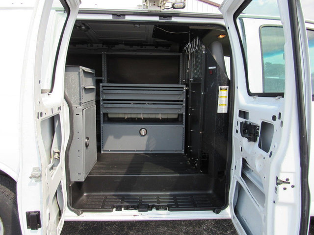 Used 2013 Chevrolet Express 2500 RWD image 15
