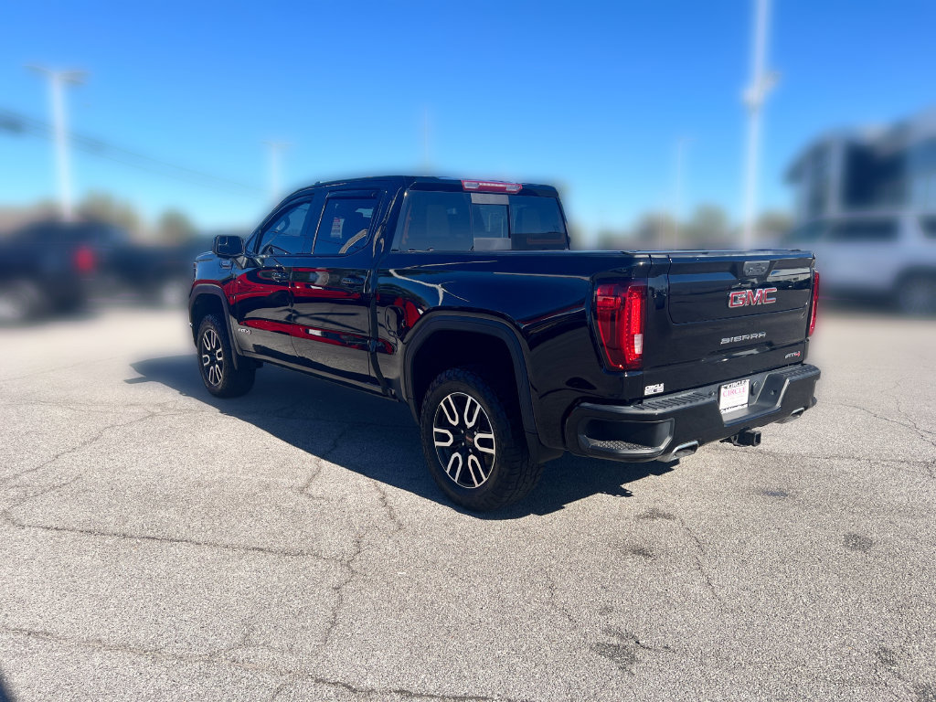Used 2022 GMC Sierra 1500 AT4 w/ AT4 Preferred Package AWD/4WD image 3