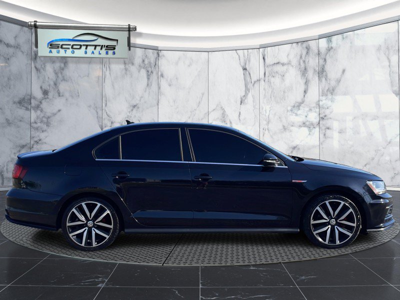 Used 2018 Volkswagen Jetta GLI FWD image 9