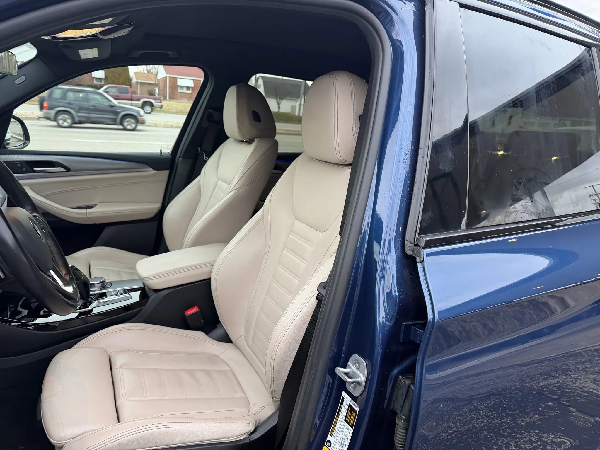 Used 2019 BMW X3 xDrive30i w/ Premium Package Essential image 13