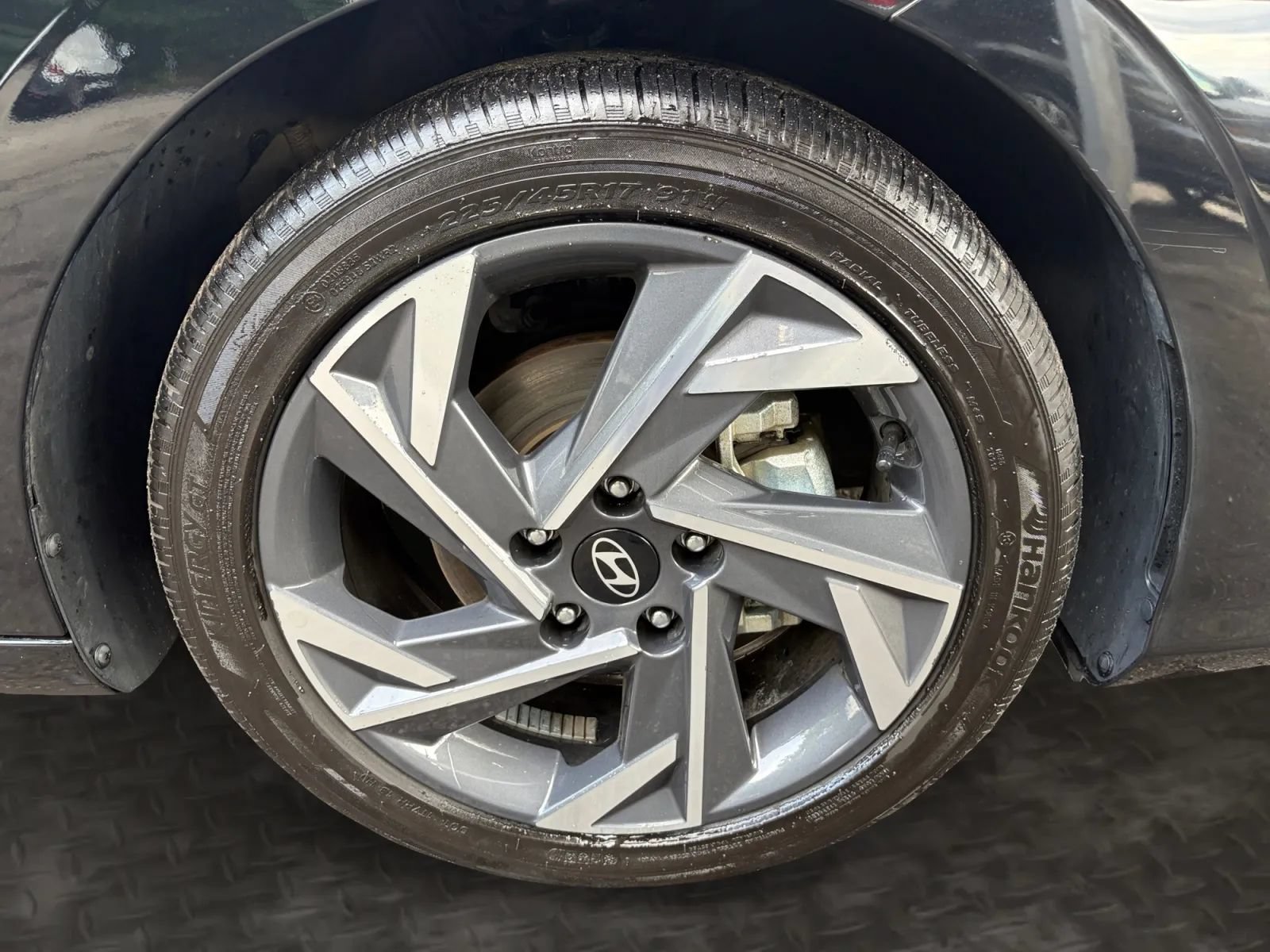 Used 2025 Hyundai Elantra SEL FWD image 38