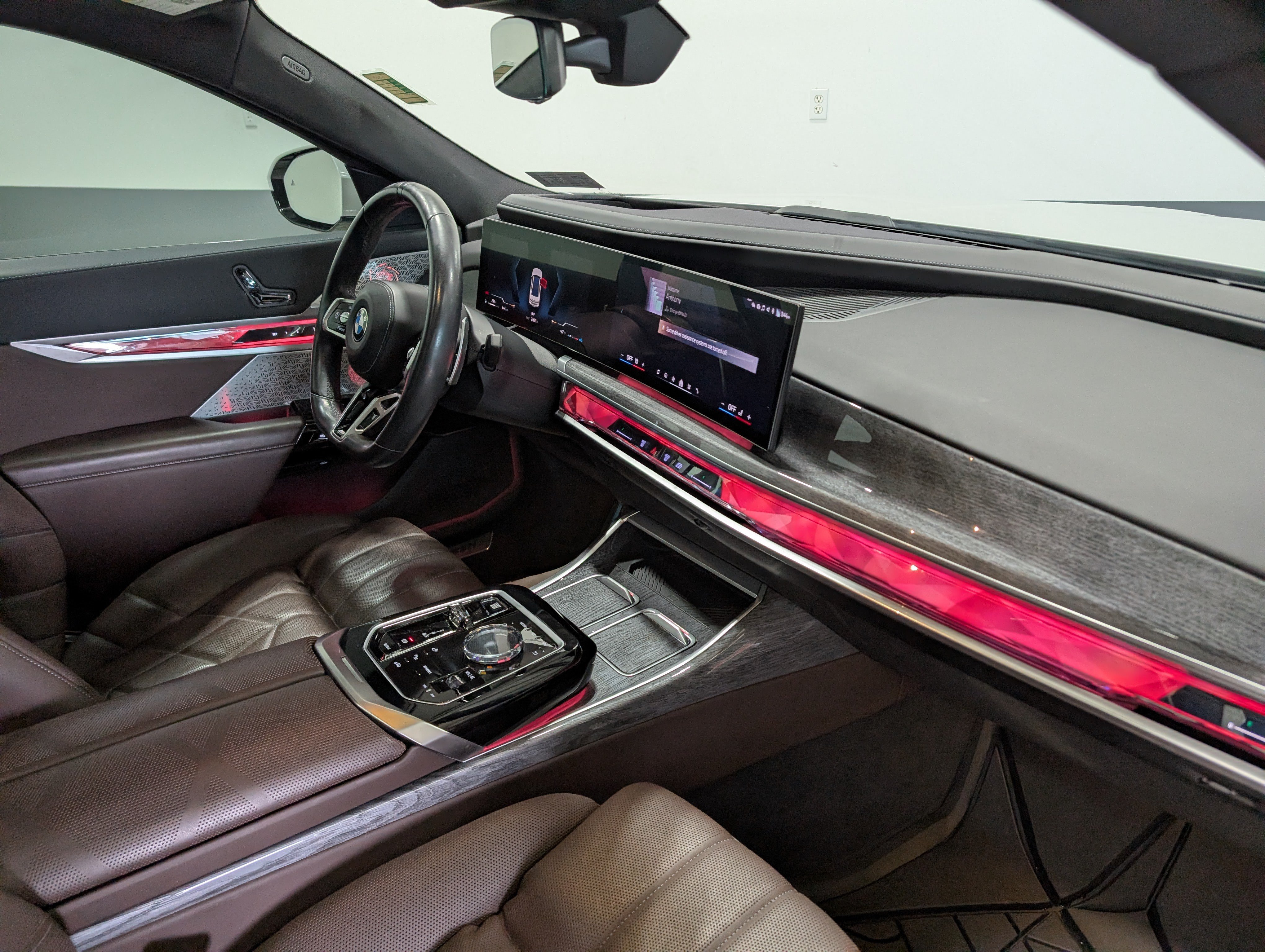 Used 2023 BMW 760i xDrive w/ Executive Package AWD/4WD image 17