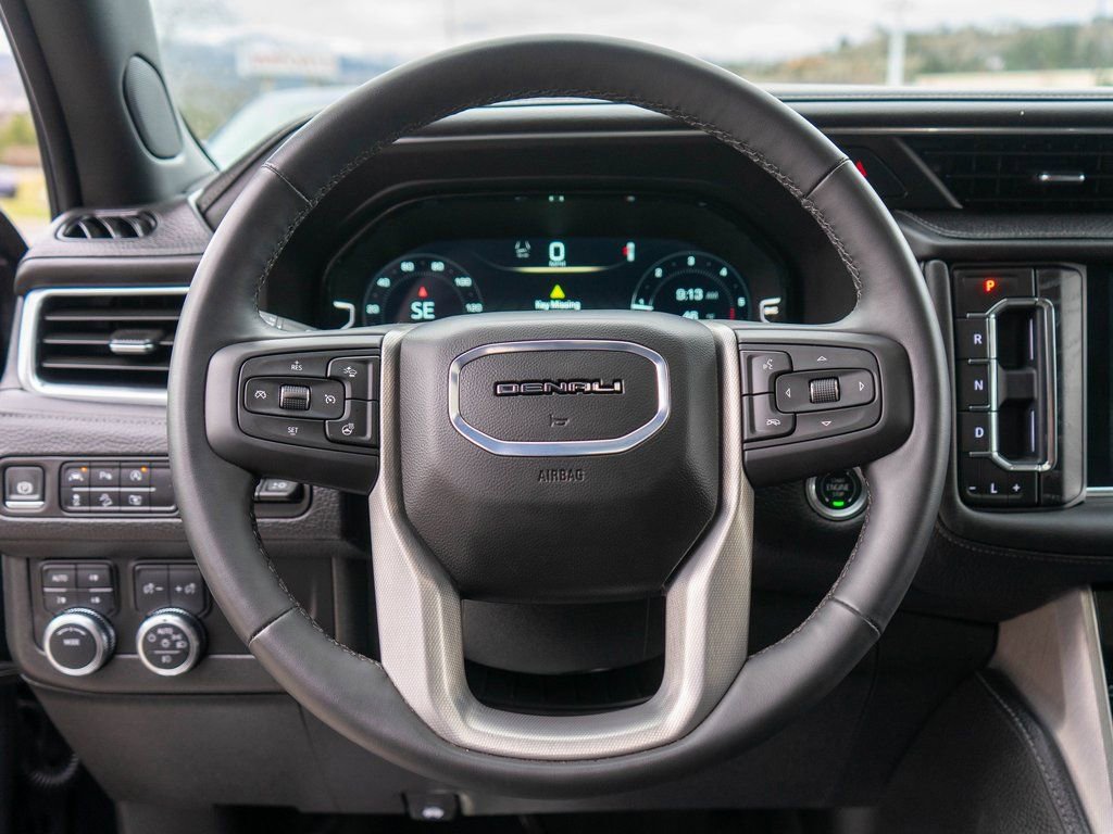 Used 2024 GMC Yukon Denali AWD/4WD image 18